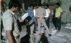 तिरुपति केमिकल्स पर छापा- मिली राजस्व चोरी- तीन गिरफ्तार तिरुपति केमिकल्स पर छापा- मिली राजस्व चोरी- तीन गिरफ्तार