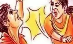 पेड़ से बांधकर उतारा पति की आशिकी का भूत- प्रेमिका के नाम कर दी..