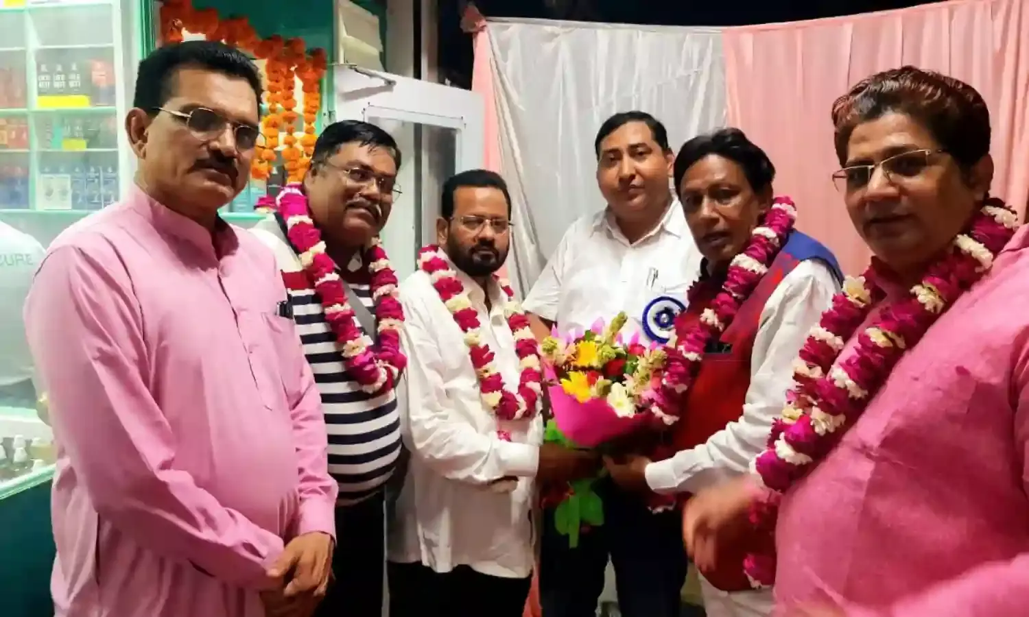 जर्मन होमियो क्लीनिकः चिकित्सा शिविर में सैकड़ों लोगो ने कराया इलाज़