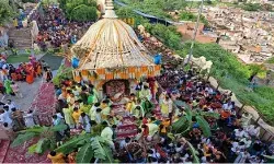 राधा अष्टमी पर बरसाना में उमड़ी भीड़- मेला क्षेत्र से बाहर दो लोगों मौत