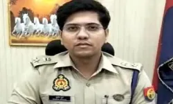 खाकी पर लगा दाग- स्मैक तस्करी में अरेस्ट सिपाही सस्पेंड- CO को सौंपी.. खाकी पर लगा दाग- स्मैक तस्करी में अरेस्ट सिपाही सस्पेंड- CO को सौंपी..