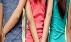 गर्लफ्रेंड व सहेली के साथ सेक्स से किया मना- चबा लिया प्राइवेट पार्ट गर्लफ्रेंड व सहेली के साथ सेक्स से किया मना- चबा लिया प्राइवेट पार्ट