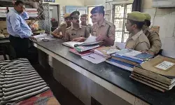 निरीक्षण कर गहनता से जाना थाने का हाल- कराया अवैध शराब का निस्तारण