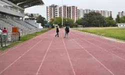 स्टेडियम में कुत्ता घुमाने वाली IAS अफसर पर गिरी गाज- कर दी रिटायर स्टेडियम में कुत्ता घुमाने वाली IAS अफसर पर गिरी गाज- कर दी रिटायर