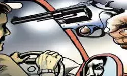 गन पॉइंट पर बीच सड़क कार सवार का अपहरण- लूटा कैश व आभूषण गन पॉइंट पर बीच सड़क कार सवार का अपहरण- लूटा कैश व आभूषण