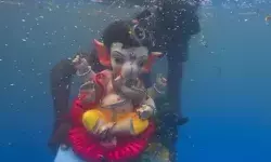 चमत्कार से सब हैरान- समुद्र में डूबे बच्चे की गणेश मूर्ति के सहारे.... चमत्कार से सब हैरान- समुद्र में डूबे बच्चे की गणेश मूर्ति के सहारे....