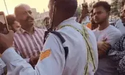 जय माता दी स्टीकर को लेकर बवाल- चालान पर पुलिस की फजीहत जय माता दी स्टीकर को लेकर बवाल- चालान पर पुलिस की फजीहत