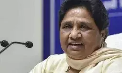 क्या खिलेगा बड़ा गुल!- मुकदमों में फंसे आजम खान को मिला मायावती का साथ क्या खिलेगा बड़ा गुल!- मुकदमों में फंसे आजम खान को मिला मायावती का साथ