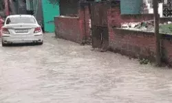 बारिश ने बंद करा दिए स्कूल- यूपी में भारी बारिश का अलर्ट