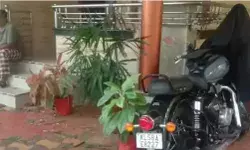 RSS वर्कर के घर बम अटैक- फैली दहशत- जांच में जुटी पुलिस