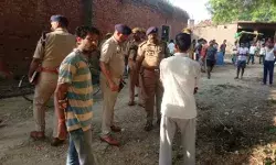 गाड़ी खड़ी करने के विवाद में बवाल- पीट पीटकर दो सगे भाइयों को डाला मार गाड़ी खड़ी करने के विवाद में बवाल- पीट पीटकर दो सगे भाइयों को डाला मार