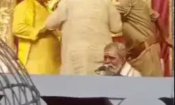 रामलीला के मंच पर सिपाही का हाईवोल्टेज ड्रामा- मचाया उत्पात रामलीला के मंच पर सिपाही का हाईवोल्टेज ड्रामा- मचाया उत्पात