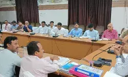 सीडीओ की अध्यक्षता में विकास भवन में हुई समीक्षा बैठक