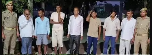 BJP नेता ने लगाया भगवे में दाग- जुआं खेलते किया गिरफ्तार- बरामद हुए..