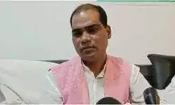 बिहार को विशेष राज्य का दर्जा मिले तभी पलायन रूकेगा- मंत्री बिहार को विशेष राज्य का दर्जा मिले तभी पलायन रूकेगा- मंत्री