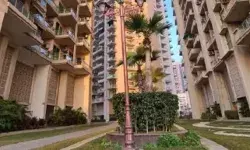 दूसरे की बालकनी में सिगरेट फेंकना पड़ा भारी- भरना पड़ेगा हजारों का.. दूसरे की बालकनी में सिगरेट फेंकना पड़ा भारी- भरना पड़ेगा हजारों का..