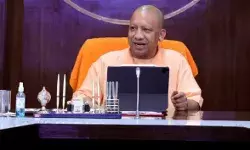 हर बुधवार शक्ति दीदी आएगी आपके घर के द्वार- महिलाओं को देगी.... हर बुधवार शक्ति दीदी आएगी आपके घर के द्वार- महिलाओं को देगी....