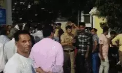 स्कूल जा रही छात्र का गन पॉइंट पर किडनैप- होटल में किया गैंगरेप