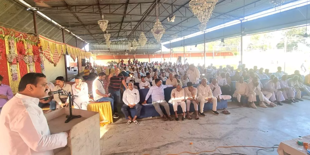 चुनाव जीत के संकल्प के साथ हुआ सपा कार्यकर्ता सम्मेलन- भाजपा पर कसा तंज