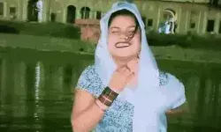 सरयू में फिर लगे ठुमके- मेकअप करके आई हूं, तू देवर है मैं भोजाई हूं