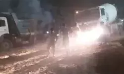 हाईटेंशन लाइन की चपेट में आकर डंपर में लगी आग- चालक जिंदा जलने से.. हाईटेंशन लाइन की चपेट में आकर डंपर में लगी आग- चालक जिंदा जलने से..