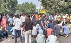 राम बारात पर हमले के बाद बाजार बंद- तनाव व्याप्त- पुलिस PAC तैनात