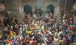 होगा ऐसा इंतजाम- मंदिर में घुसते ही मोबाइल होगा जाम- सेल्फी के लिए..