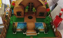 छात्राओं ने दिखाई प्रतिभा- घर की वेस्ट वस्तुओं से बनाये सुंदर मॉडल