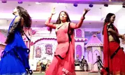 रावण को खुश करने के लिए बार बालाओं का डांस- जमकर मटकाए कूल्हे रावण को खुश करने के लिए बार बालाओं का डांस- जमकर मटकाए कूल्हे