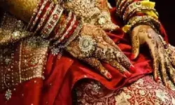 पॉपकॉर्न लेने गया पति रामलीला में पत्नी छोड़ हुआ फरार- 10 दिन पहले ही.. पॉपकॉर्न लेने गया पति रामलीला में पत्नी छोड़ हुआ फरार- 10 दिन पहले ही..