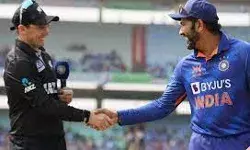 विराट के शानदार 95 रन और शमी के 5 विकेट के बलबूते कीवियों को मिली हार विराट के शानदार 95 रन और शमी के 5 विकेट के बलबूते कीवियों को मिली हार