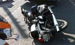 पिकअप और बुलेट बाइक के बीच हुई भिड़ंत में दो की मौत एक घायल पिकअप और बुलेट बाइक के बीच हुई भिड़ंत में दो की मौत एक घायल