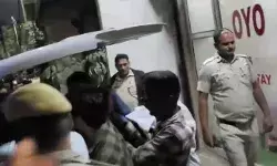 4 घंटे के लिए बुक कराया था OYO रूम - 7 घंटे तक जब बाहर नहीं निकले तब..