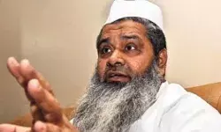 बदरुद्दीन अजमल ने मुस्लिमों को बताया- रेप लूट डकैती में नंबर वन बदरुद्दीन अजमल ने मुस्लिमों को बताया- रेप लूट डकैती में नंबर वन