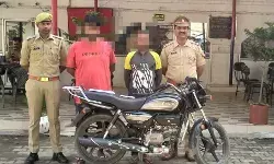 नहीं बच पाए पुलिस की नजर से- पलक झपकते ही दोनों कर लेते थे बाइक चोरी
