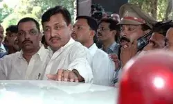 रिहाई के बाद से लापता पूर्व मंत्री भगोड़ा घोषित- कुर्की के आदेश