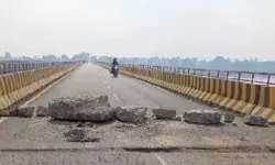 योगी द्वारा उद्घाटित पुल में 10 घंटे बाद ही दरार- मचा हड़कंप