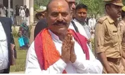 सिंगर से रेप- बाहुबली पूर्व विधायक को 15 साल की कैद- एक लाख.. सिंगर से रेप- बाहुबली पूर्व विधायक को 15 साल की कैद- एक लाख..