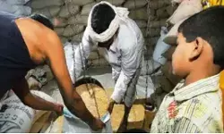 कार्डधारक कर ले थैला तैयार- राशन की दुकान से लेकर आए फ्री गेहूं चावल कार्डधारक कर ले थैला तैयार- राशन की दुकान से लेकर आए फ्री गेहूं चावल