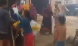 कूड़े ने कराया महासंग्राम- चले लाठी डंडे और गोलियां-अनेकों घायल कूड़े ने कराया महासंग्राम- चले लाठी डंडे और गोलियां-अनेकों घायल