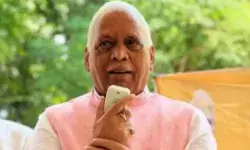 BJP सांसद का अहंकार- मुफ्त राशन लेने वालों को बताया भूखमरे व पत्तल चाट BJP सांसद का अहंकार- मुफ्त राशन लेने वालों को बताया भूखमरे व पत्तल चाट