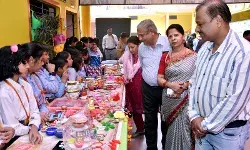 दीपावली मेला और प्रदर्शनी मनोरंजन एवं प्रतिभा दिखाने का मंच