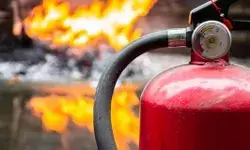 नहीं मिली दारू तो शराबी ने वाइन शॉप को किया आग के हवाले- कर्मी को भी..