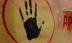 बाल दिवस पर बच्ची से हैवानियत- गैंगरेप के बाद मासूम को मारी गोली बाल दिवस पर बच्ची से हैवानियत- गैंगरेप के बाद मासूम को मारी गोली