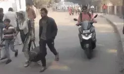 भैया दूज पर रोडवेज के पहियों पर ब्रेक- चक्का जाम से यात्रियों को दिक्कत भैया दूज पर रोडवेज के पहियों पर ब्रेक- चक्का जाम से यात्रियों को दिक्कत