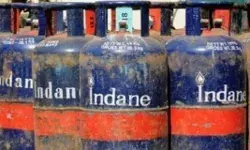 तेल कंपनियां हुई मेहरबान- गैस सिलेंडर पर कम किये इतनी दाम