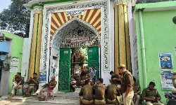 मस्जिद के बाहर पहरा- मौलाना तौकीर नजरबंद- रास्तों पर फोर्स तैनात