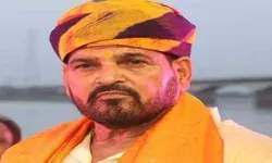 केजरीवाल सिर्फ झूठ ही बोलते हैं- ब्रजभूषण केजरीवाल सिर्फ झूठ ही बोलते हैं- ब्रजभूषण