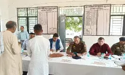 DM SSP ने संपूर्ण समाधान दिवस में सुनी समस्याएं- कसे अफसर के पेंच DM SSP ने संपूर्ण समाधान दिवस में सुनी समस्याएं- कसे अफसर के पेंच