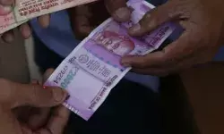 दिवाली की सफाई में लगा 2000 का नोट हाथ- बदलने पर हो गए इतने खर्च